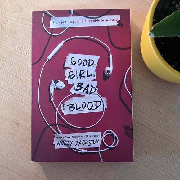 📚2/$10 Good Girl, Bad Blood - Picture 1 of 2